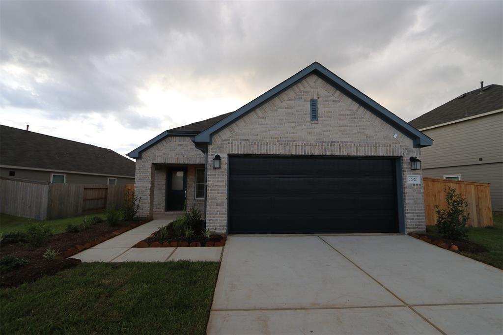 32039 Brilliant Sun Court, Fulshear, Texas image 5