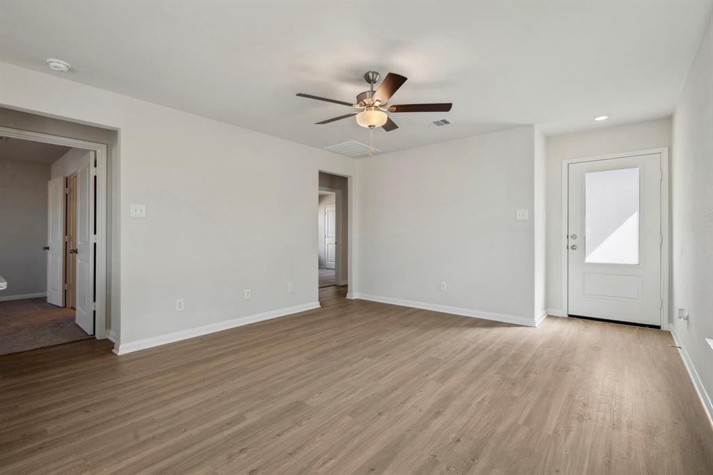 412 Tejas Trail, Waller, Texas image 6