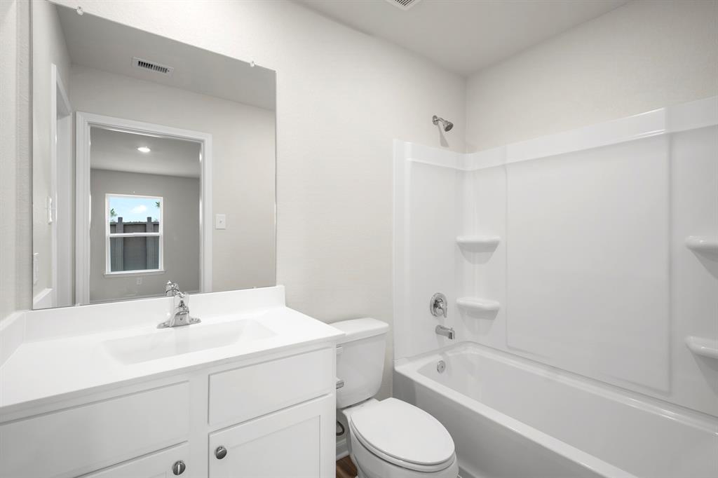 412 Tejas Trail, Waller, Texas image 7