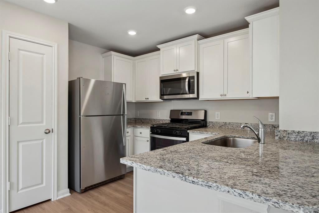 412 Tejas Trail, Waller, Texas image 13