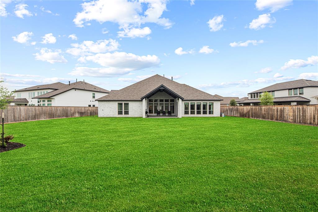 21511 Blue Porterweed Trail