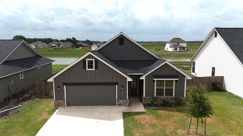 424 Brazos Bend