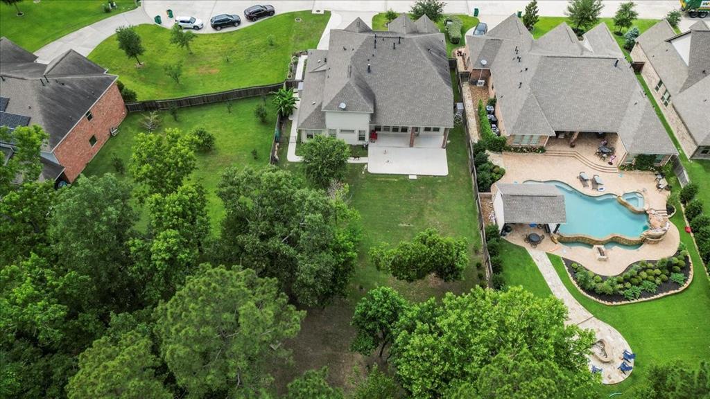 2077 Brookmont Drive, Conroe, Texas image 47