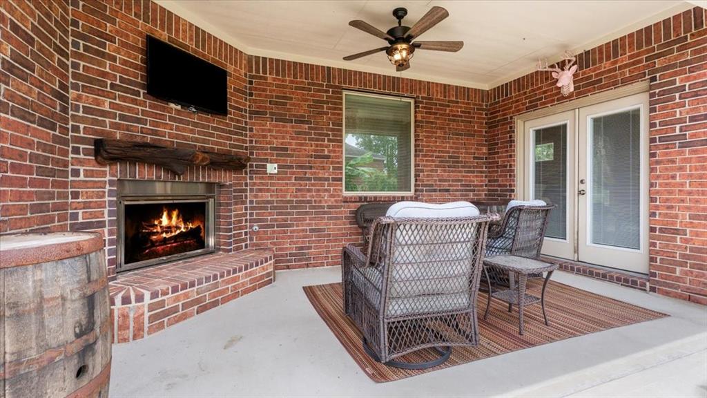 2077 Brookmont Drive, Conroe, Texas image 37