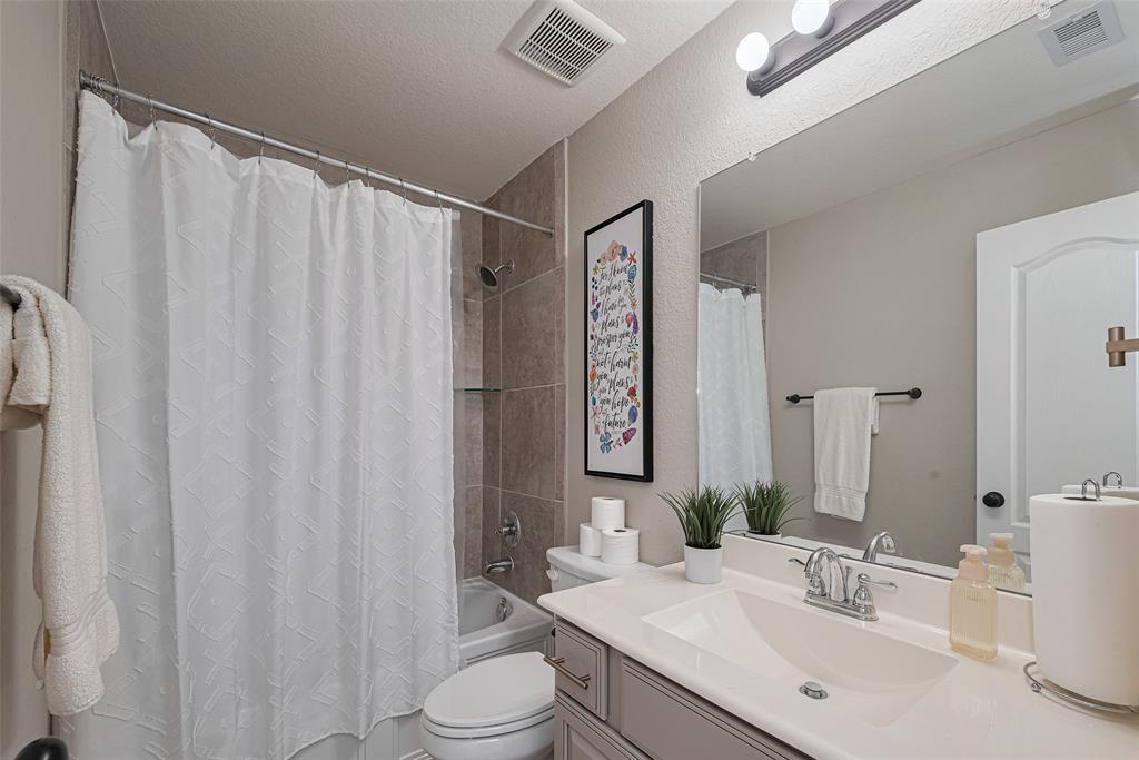 12205 Renewal Way, Houston, Texas image 8