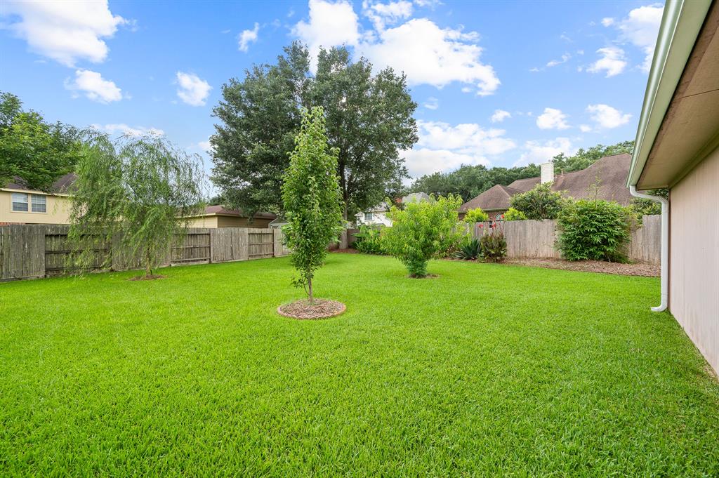 2034 Cypress Bend Lane, Sugar Land, Texas image 9