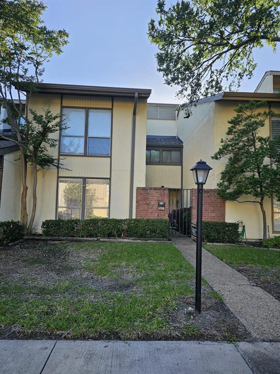 9807 Bent Branch Lane, Dallas, Texas image 2