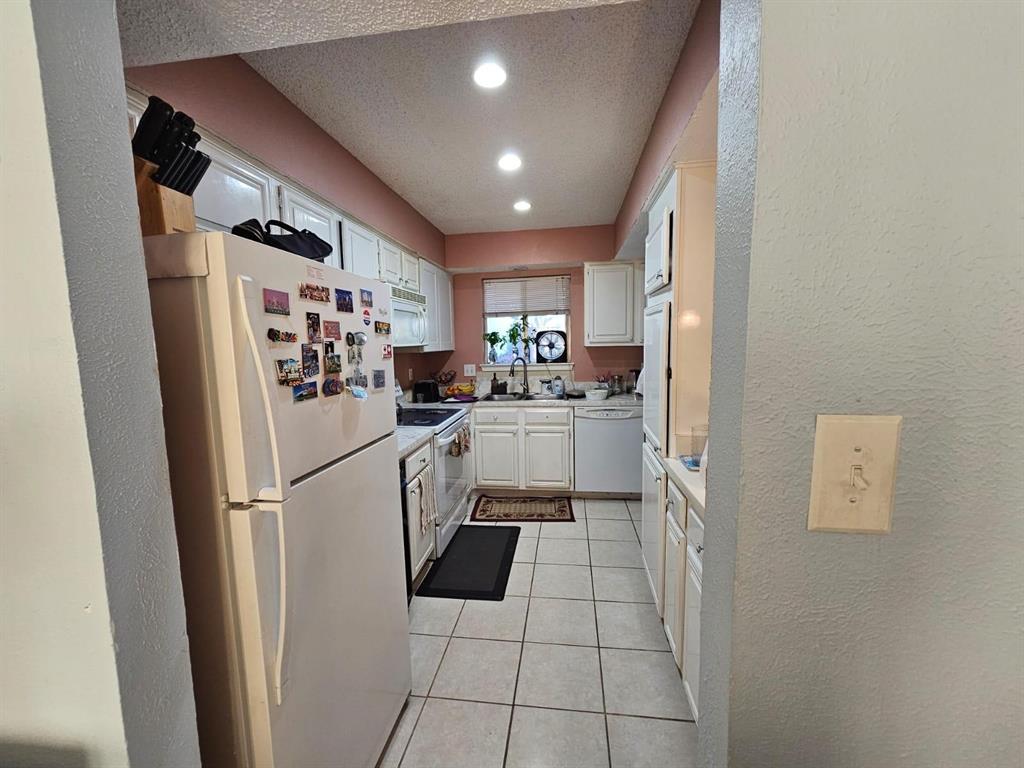 9807 Bent Branch Lane, Dallas, Texas image 9