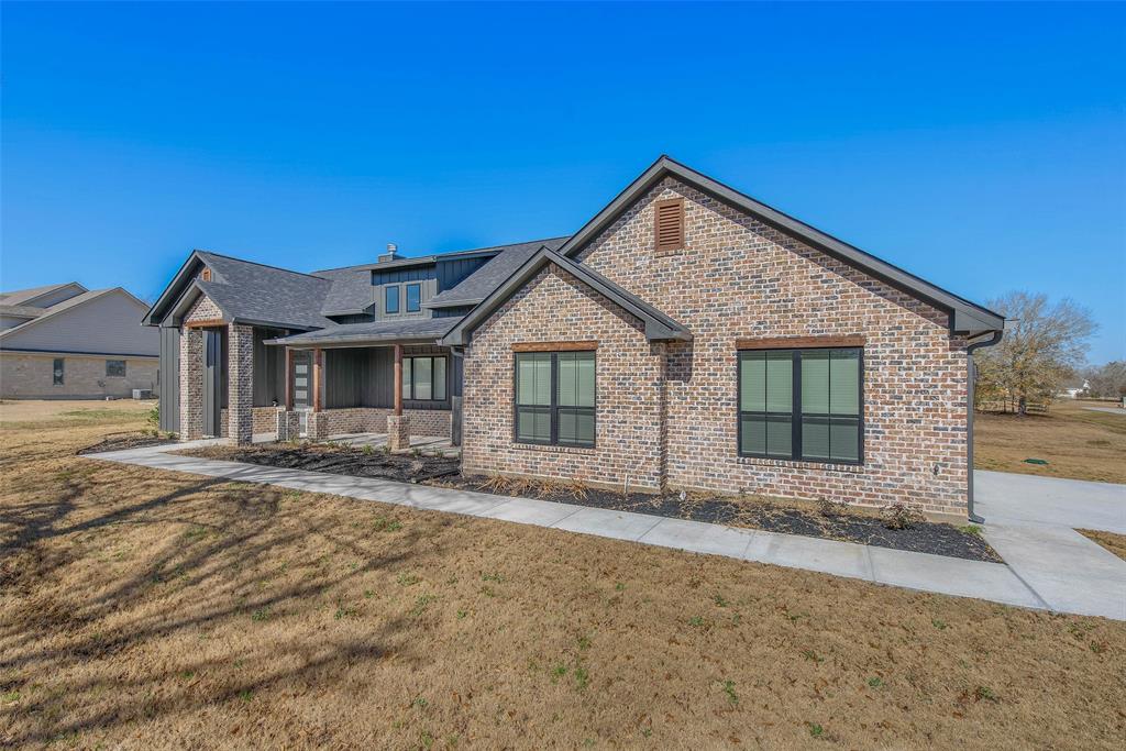 10414 Cornwall Ln, Iola, Texas image 3