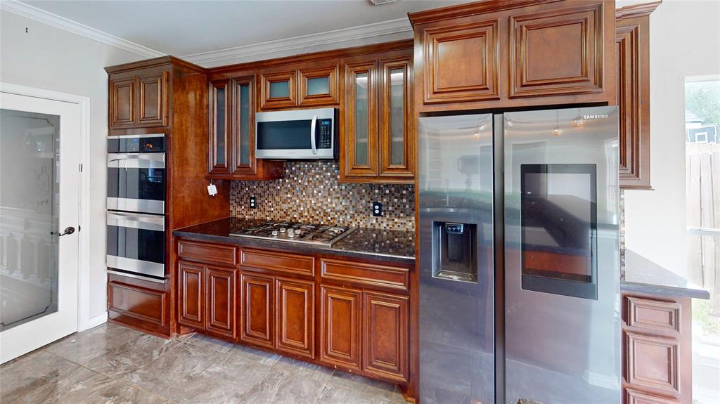 3326 Beacon View Court, Pearland, Texas image 5