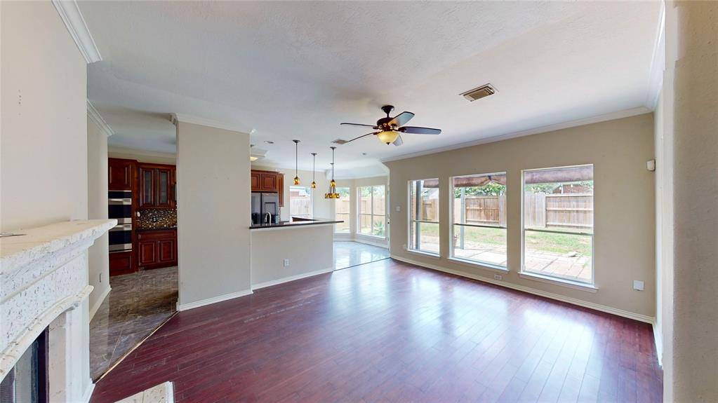 3326 Beacon View Court, Pearland, Texas image 10