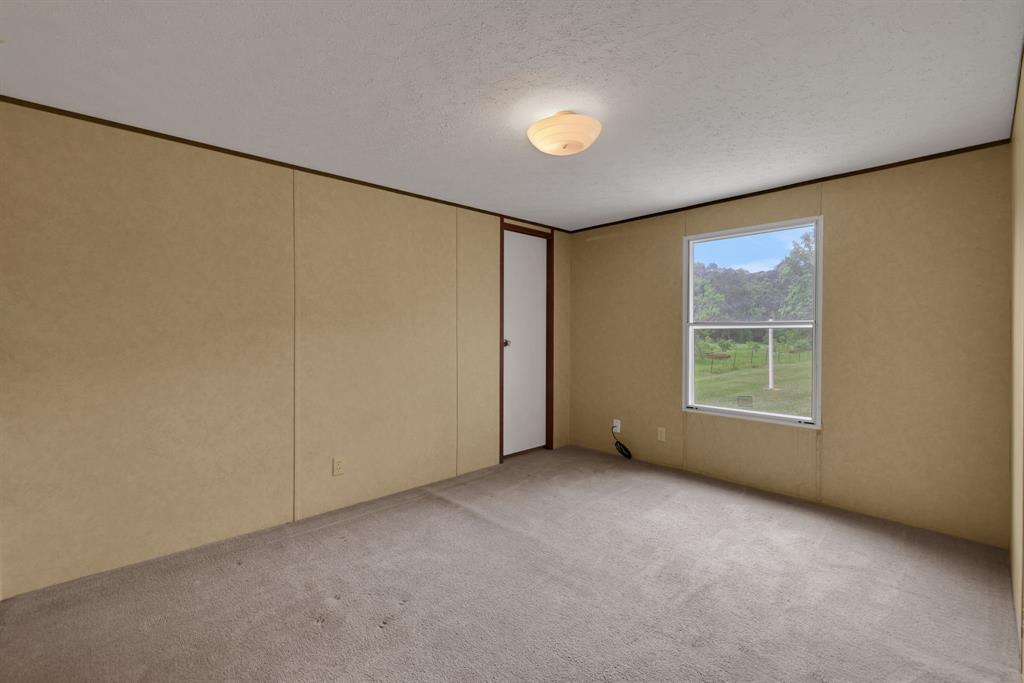 1000 W Dalton Road, Coldspring, Texas image 13