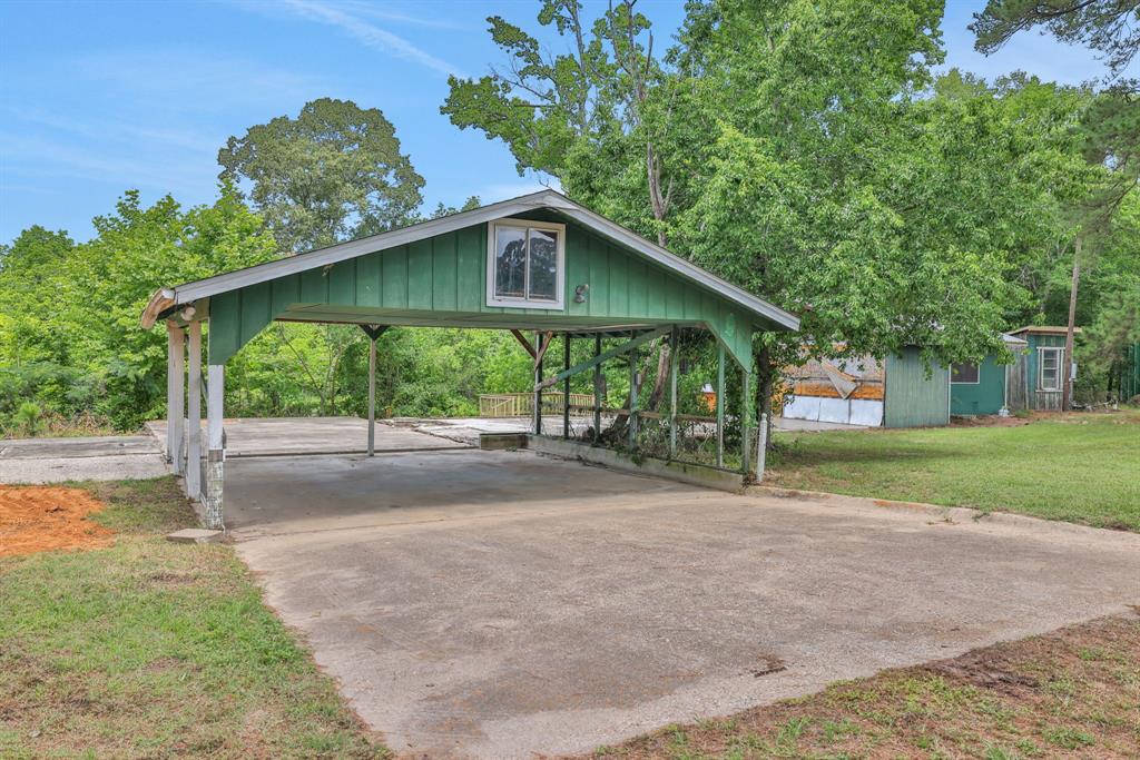 1000 W Dalton Road, Coldspring, Texas image 18