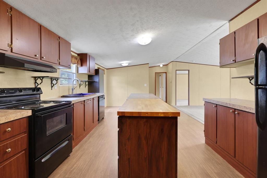 1000 W Dalton Road, Coldspring, Texas image 7