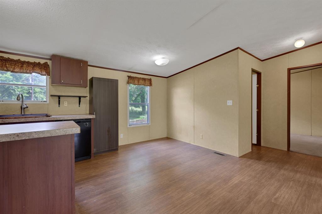 1000 W Dalton Road, Coldspring, Texas image 6