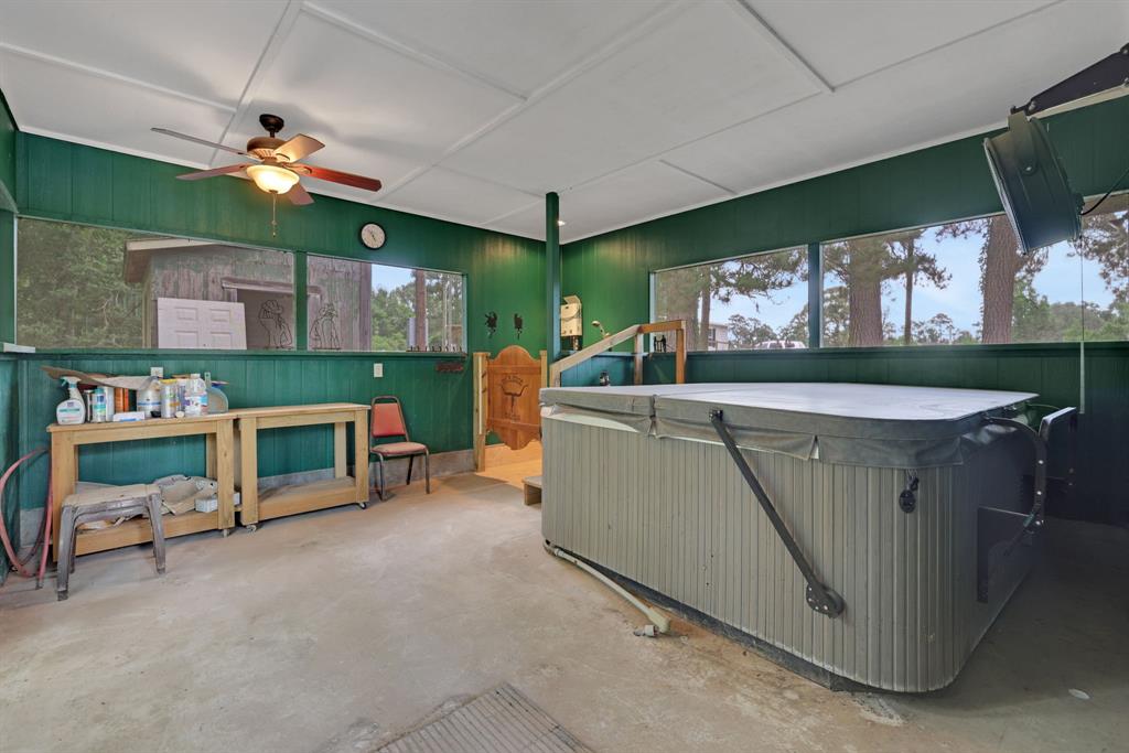 1000 W Dalton Road, Coldspring, Texas image 22