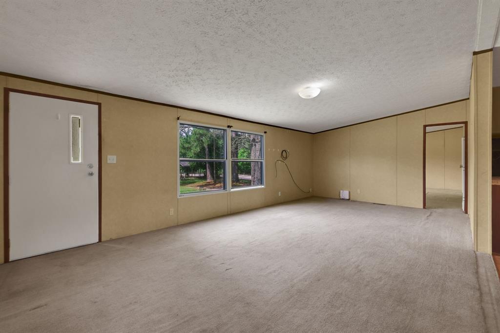 1000 W Dalton Road, Coldspring, Texas image 9