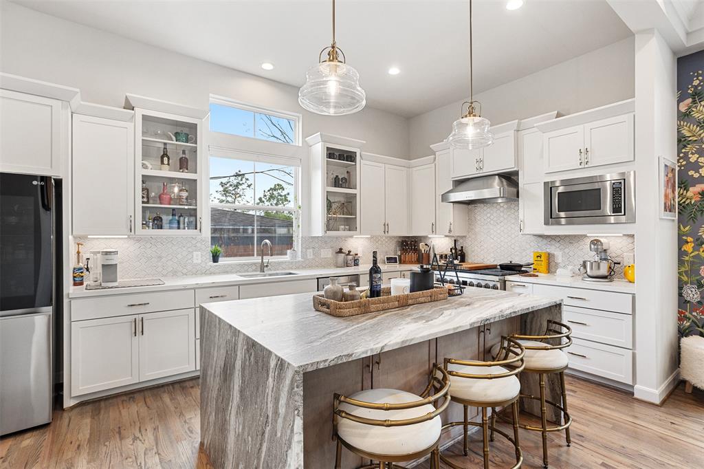 4504 Yupon Street, Houston, Texas image 5