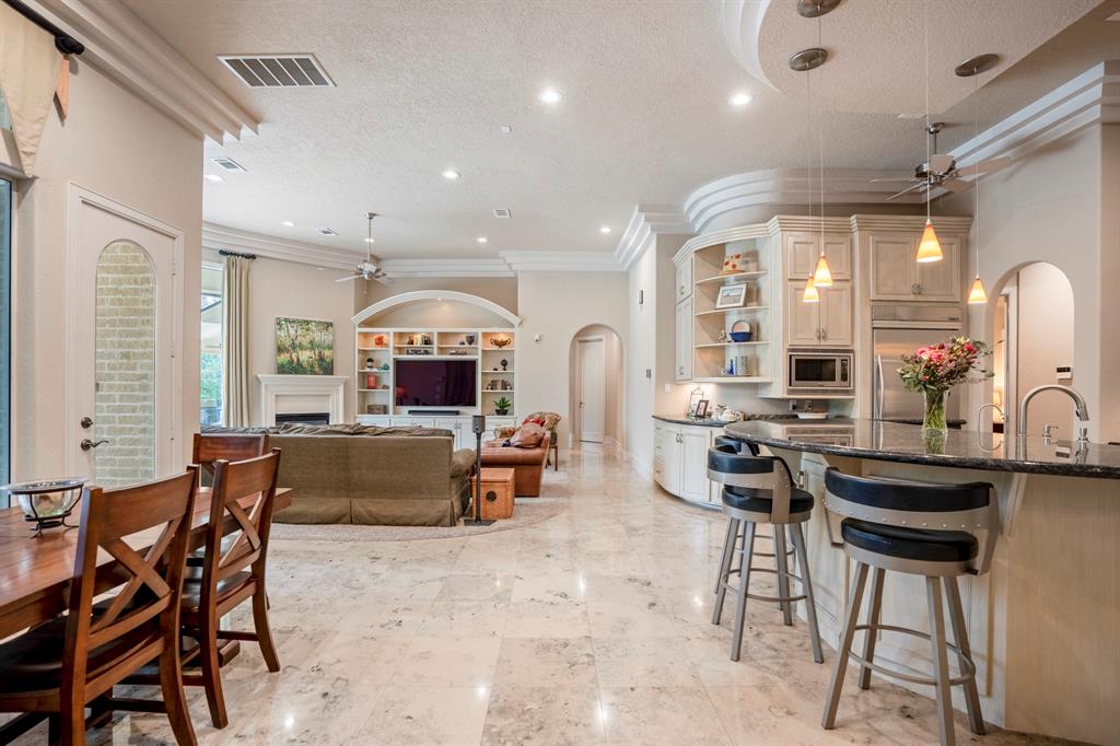 11 Bracebridge Drive, The Woodlands, Texas image 17