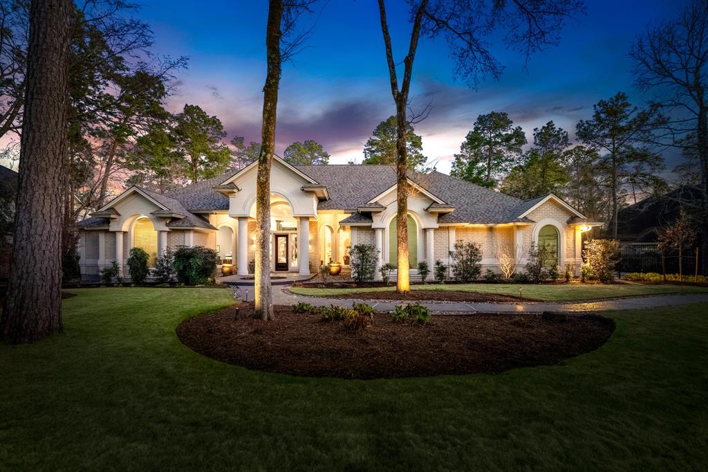 11 Bracebridge Drive, The Woodlands, Texas image 1