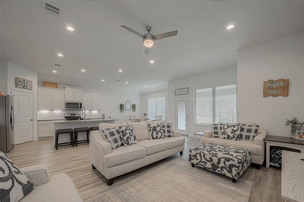 1672 Happy Valley Street, Montgomery, Texas image 1