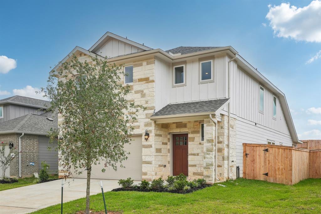 18732 Presswood Way Drive, New Caney, Texas image 2