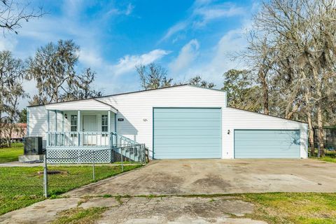 A home in Brazoria