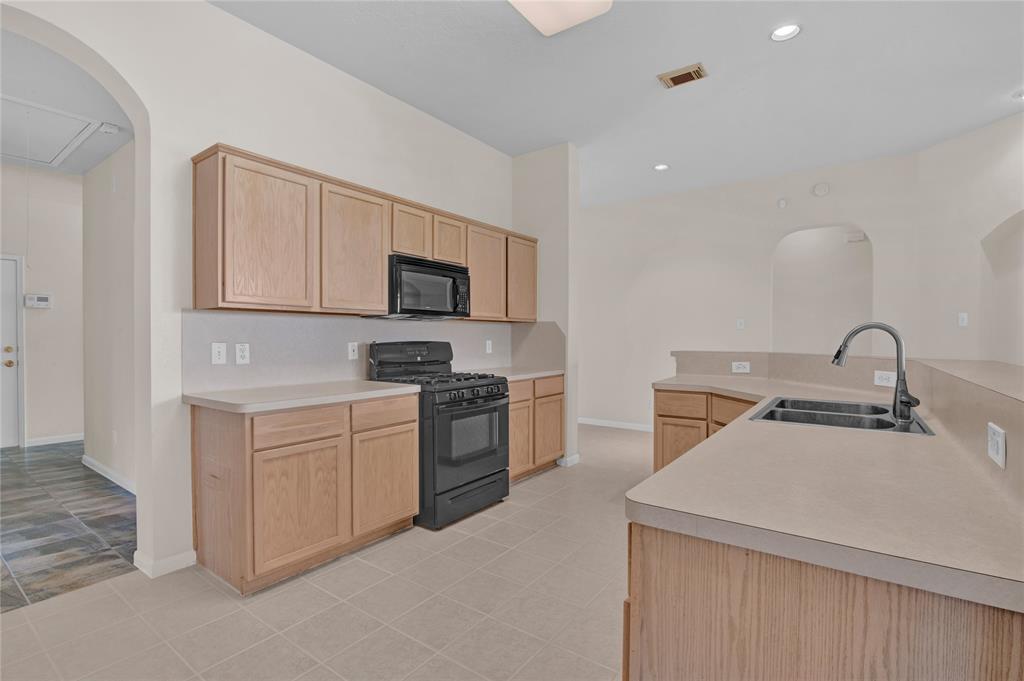 16814 Tower Ridge, Friendswood, Texas image 18
