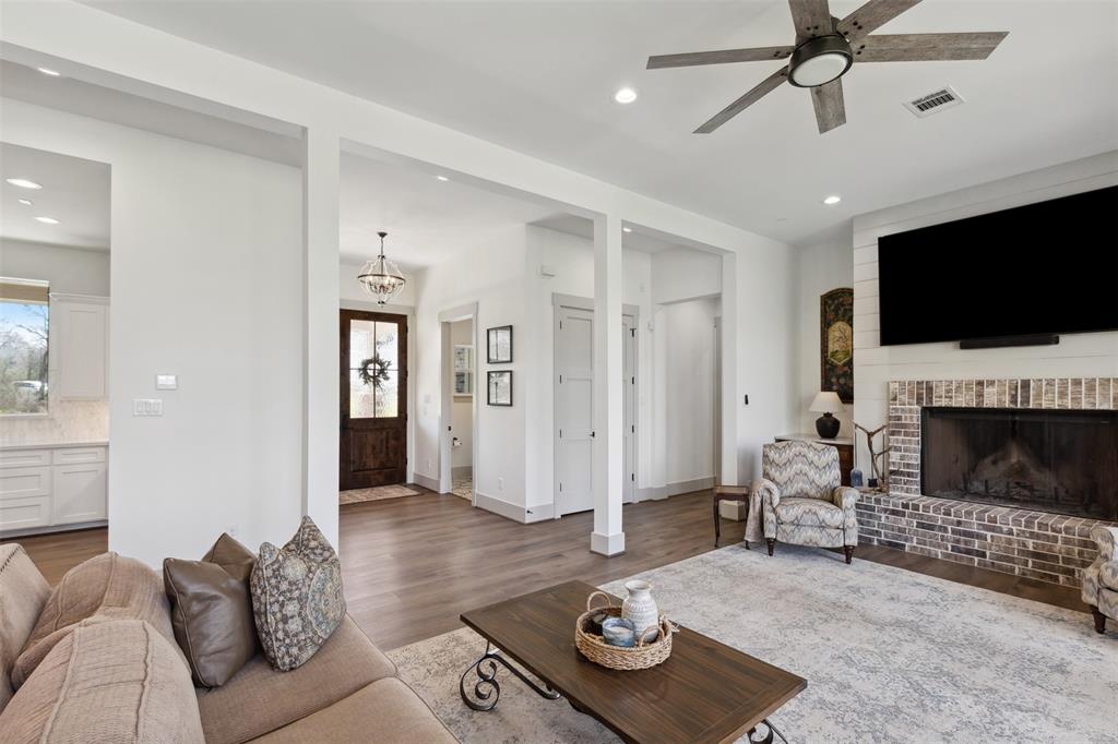 501 Wimberly Circle, Hempstead, Texas image 9