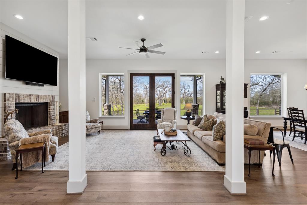 501 Wimberly Circle, Hempstead, Texas image 8