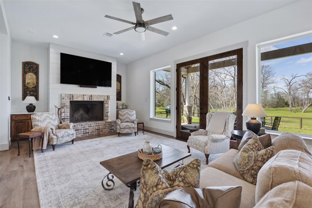 501 Wimberly Circle, Hempstead, Texas image 10