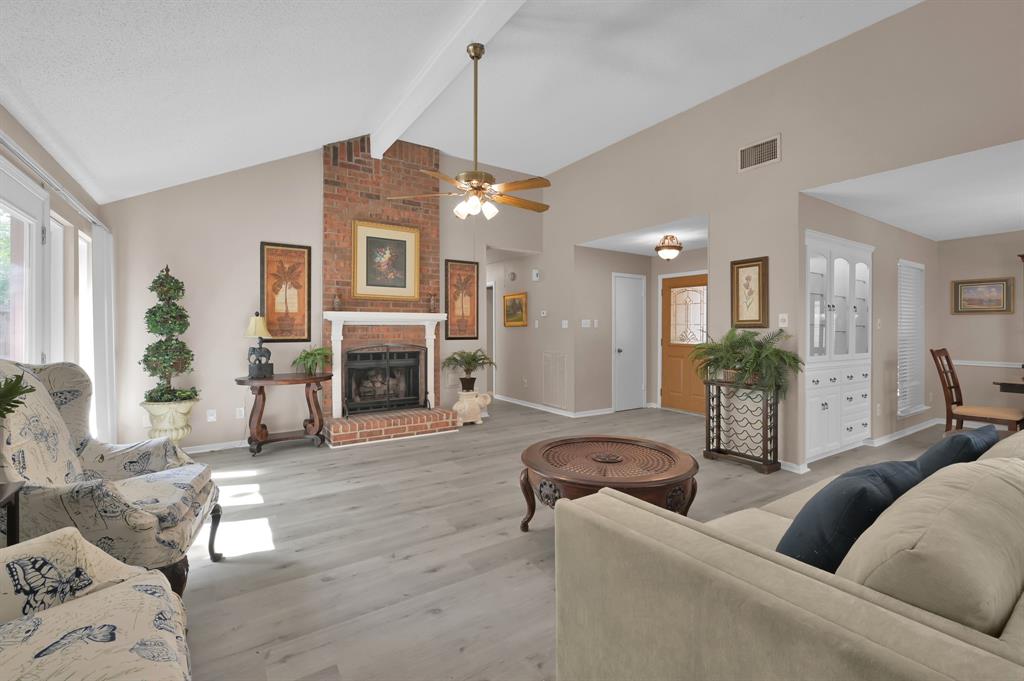 16 N Summer Star Court, The Woodlands, Texas image 11