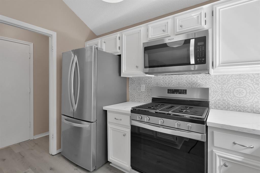 16 N Summer Star Court, The Woodlands, Texas image 18