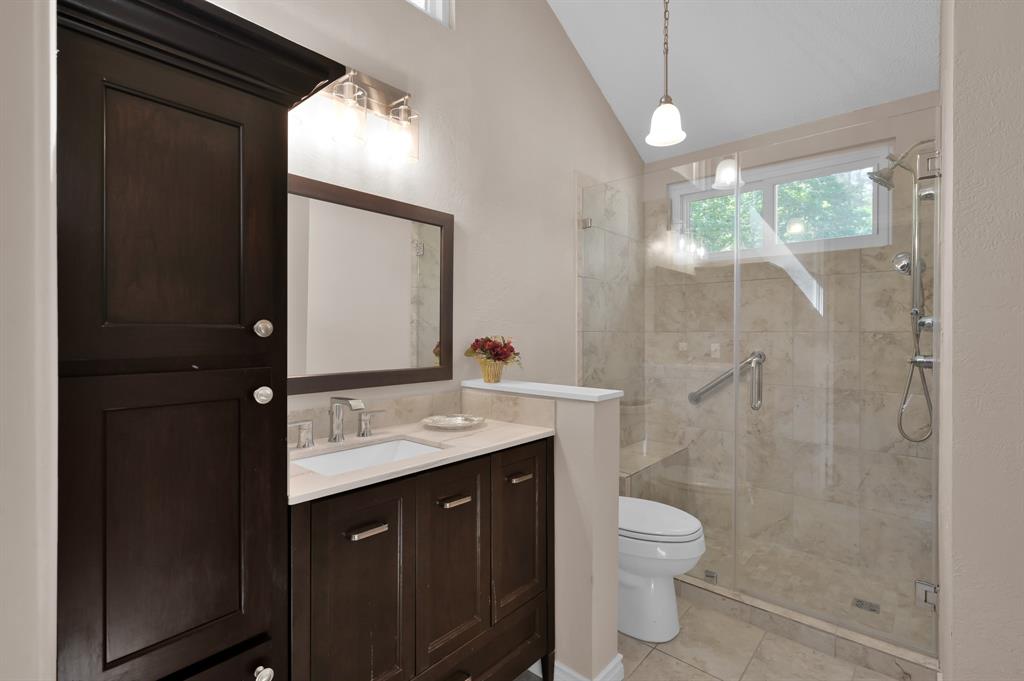 16 N Summer Star Court, The Woodlands, Texas image 24