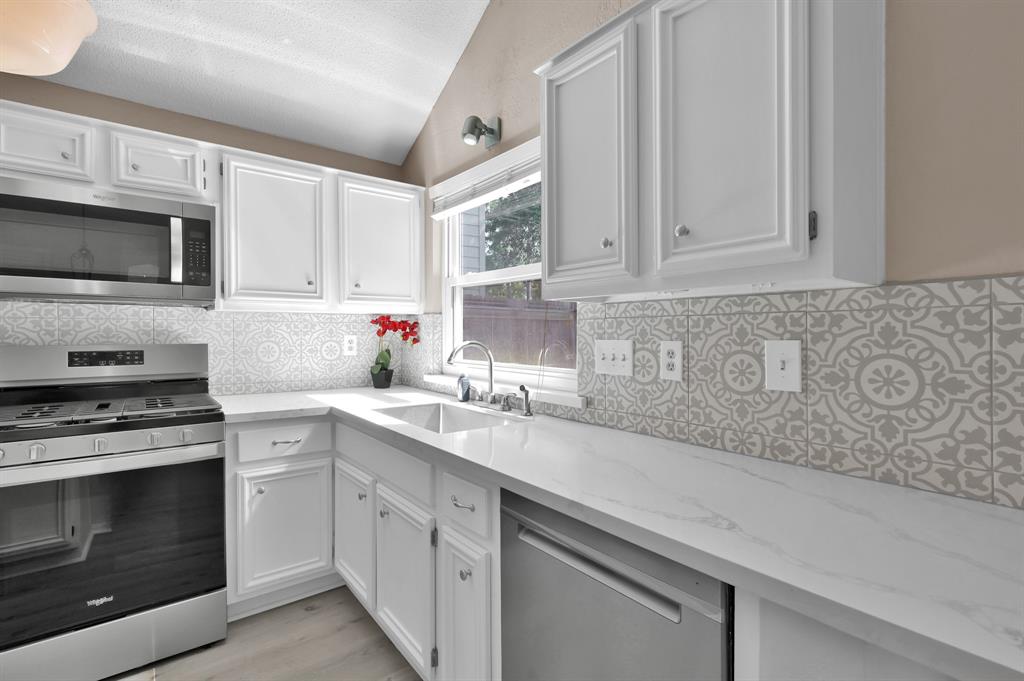 16 N Summer Star Court, The Woodlands, Texas image 17