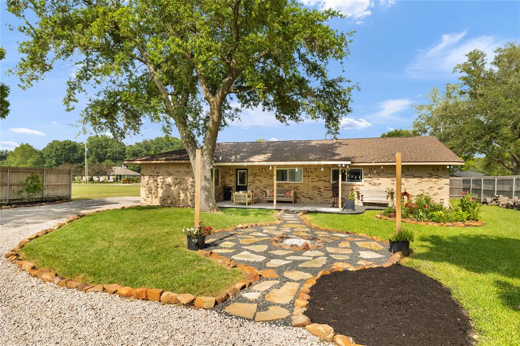 1209 Kansas Avenue, Anahuac, Texas image 20