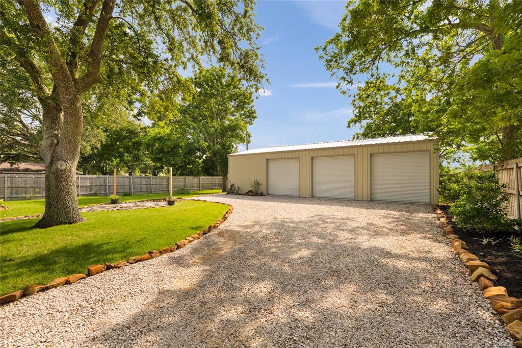 1209 Kansas Avenue, Anahuac, Texas image 18