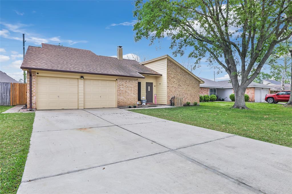422 Vane Way, Crosby, Texas image 2