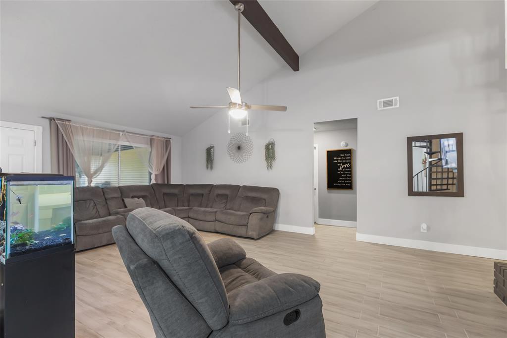 422 Vane Way, Crosby, Texas image 7