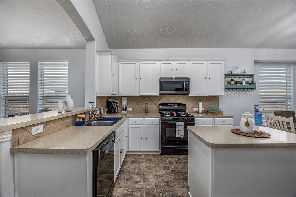 3803 Hunters Trail, Baytown, Texas image 14