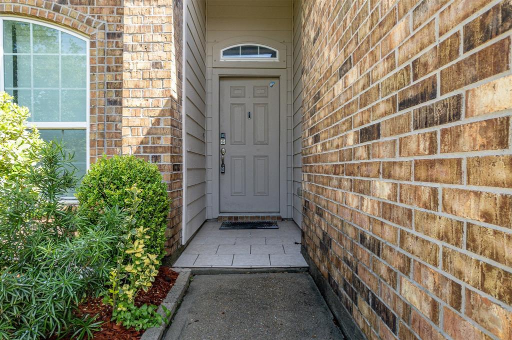 3803 Hunters Trail, Baytown, Texas image 7