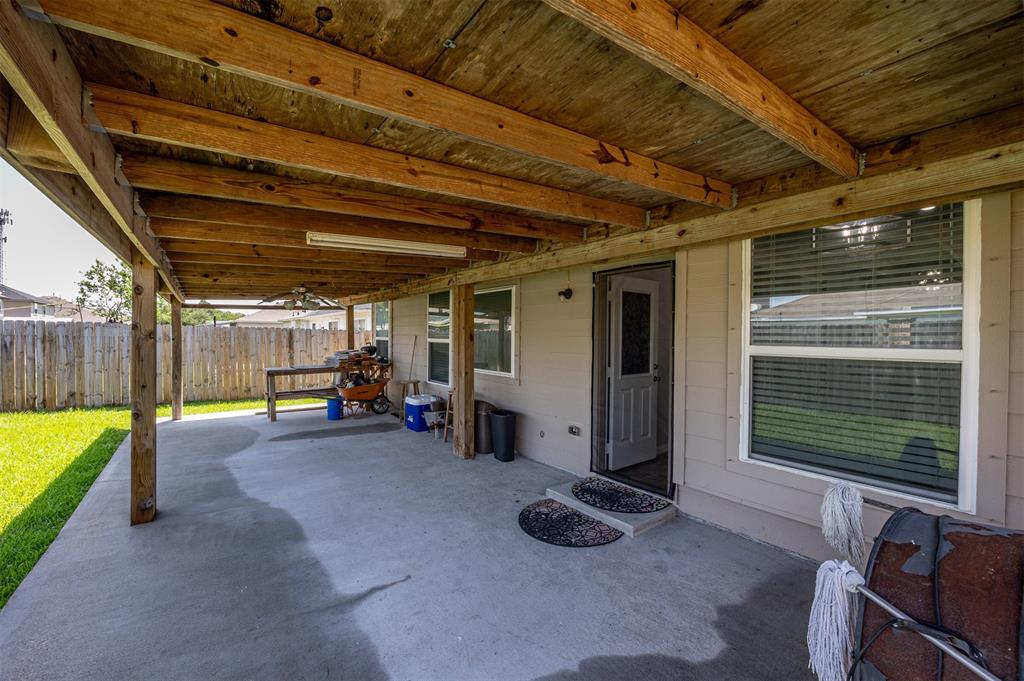 3803 Hunters Trail, Baytown, Texas image 28