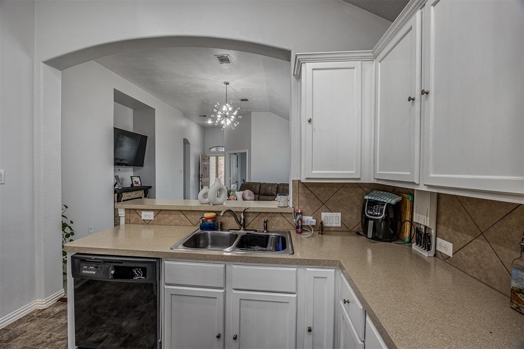 3803 Hunters Trail, Baytown, Texas image 17