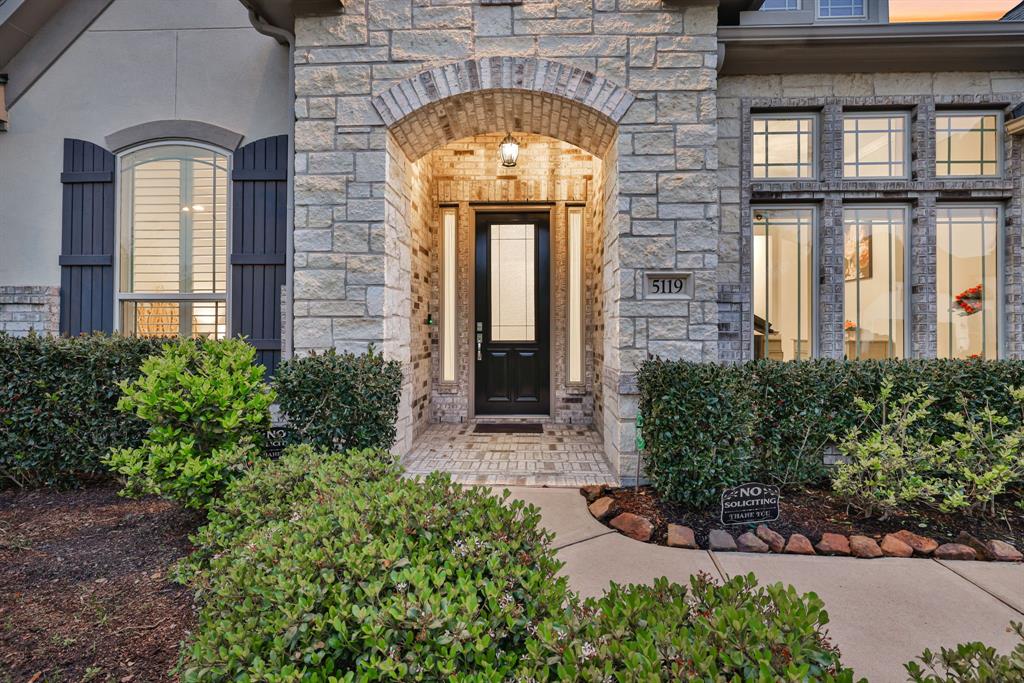 5119 Long Branch Bend, Fulshear, Texas image 3