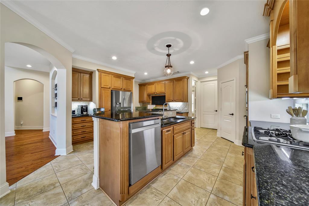 5714 Spring River Lane, Fulshear, Texas image 14