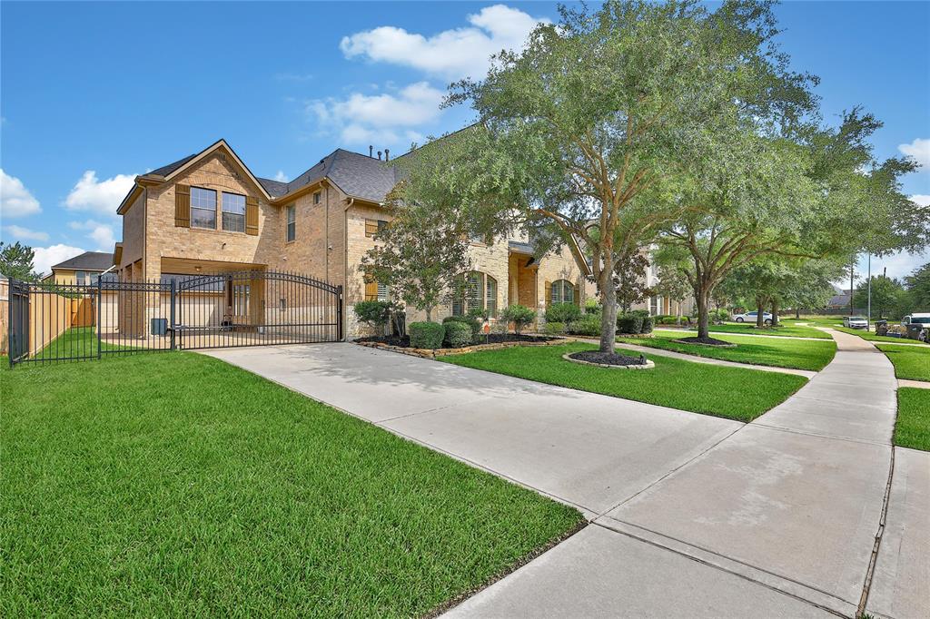 5714 Spring River Lane, Fulshear, Texas image 3
