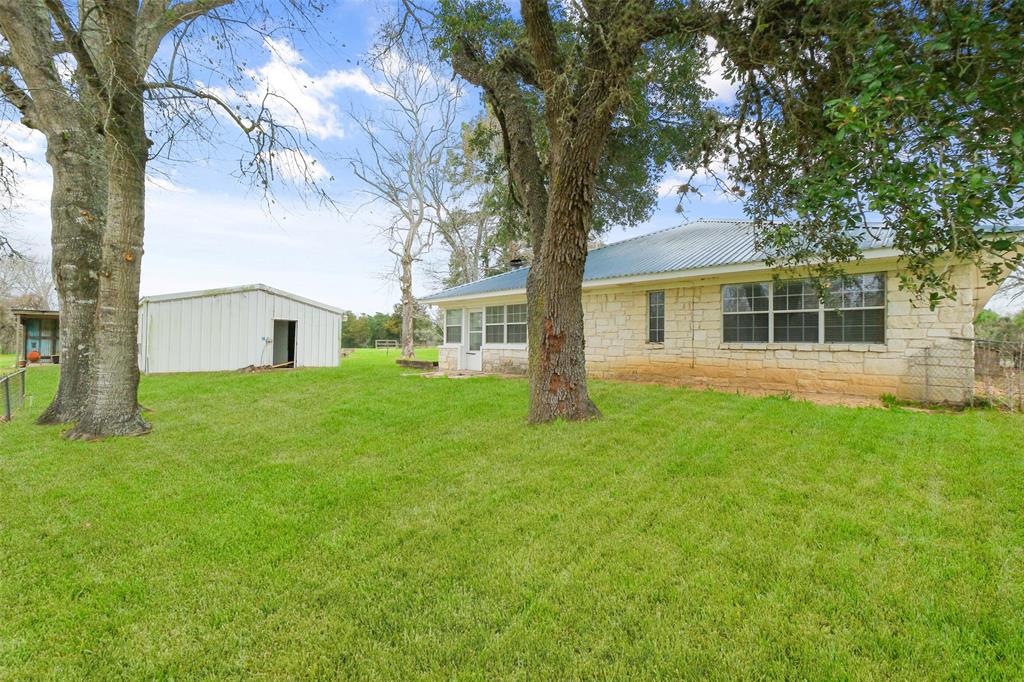 1195 Track Road, New Ulm, Texas image 6