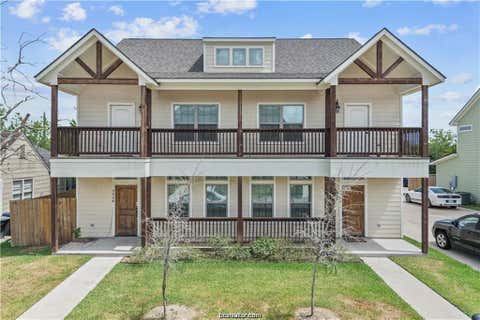 Multifamily For Sale - 406 Ash Street<br/> College Station, TX 77840