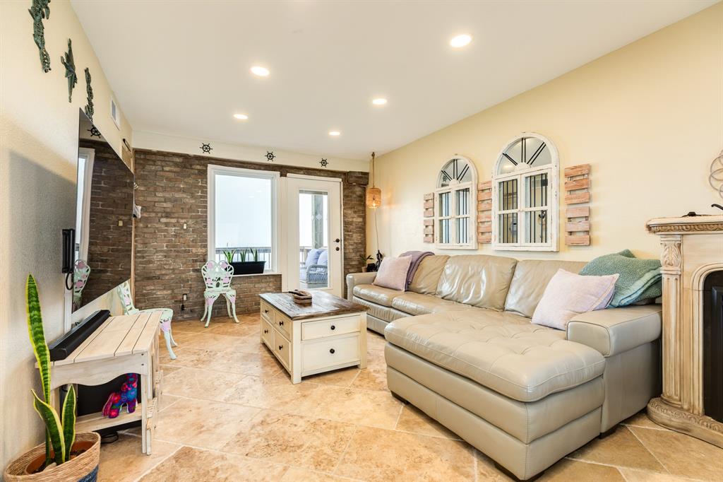 101 Pelican Place #3, Surfside Beach, Texas image 5