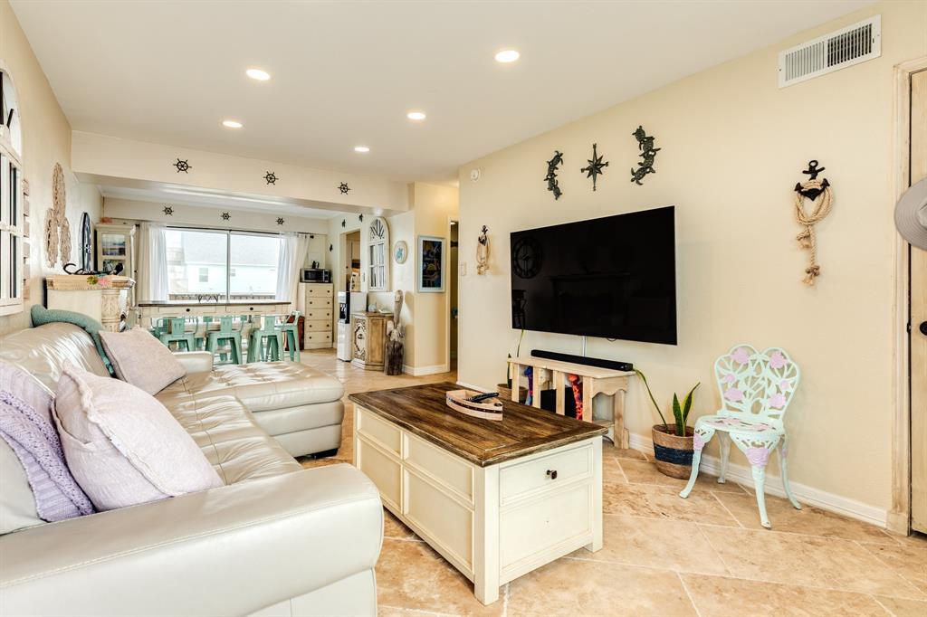 101 Pelican Place #3, Surfside Beach, Texas image 7